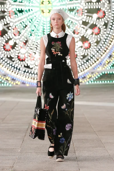 Look 34